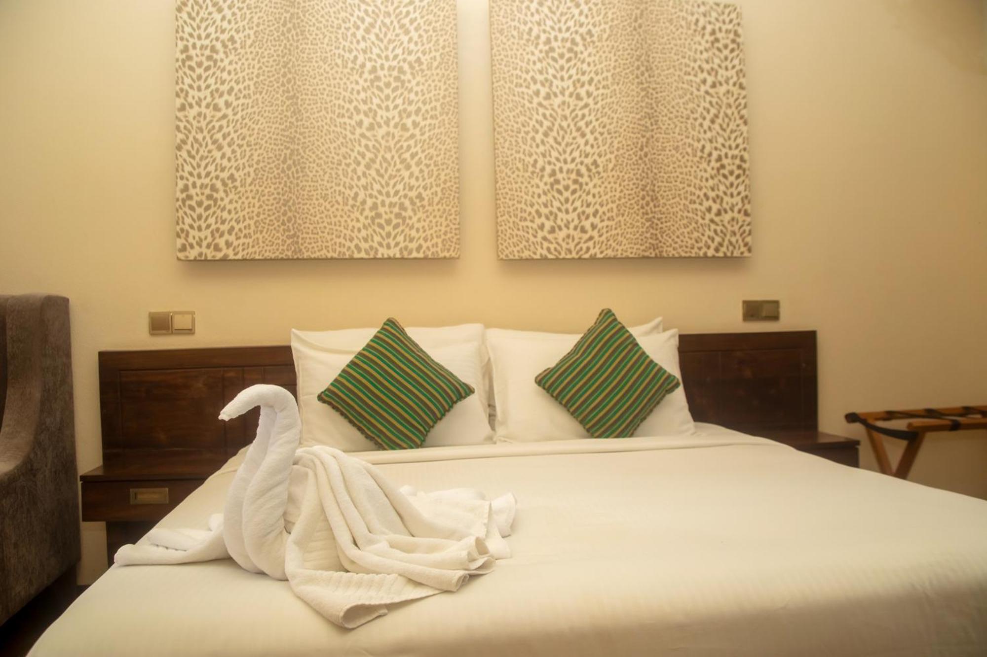 Nikara Luxury Beach House Tissamaharama Exterior foto