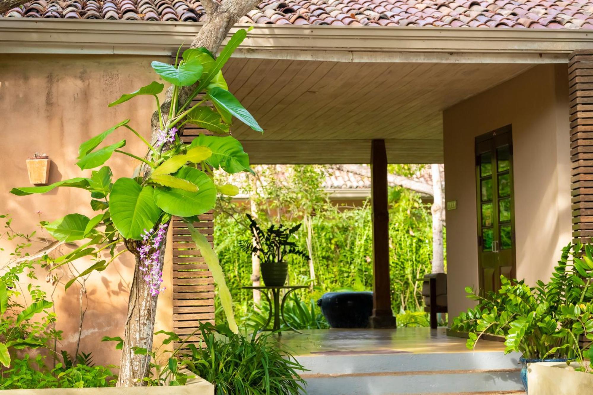 Nikara Luxury Beach House Tissamaharama Exterior foto