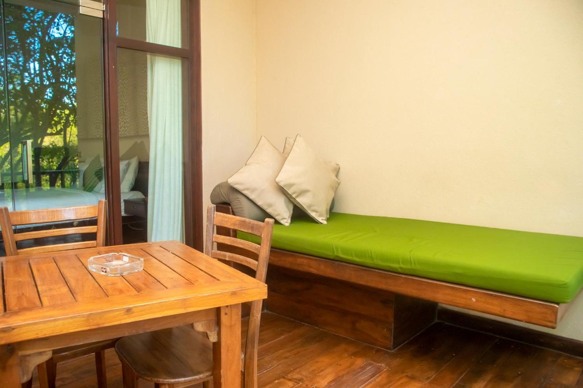 Nikara Luxury Beach House Tissamaharama Exterior foto