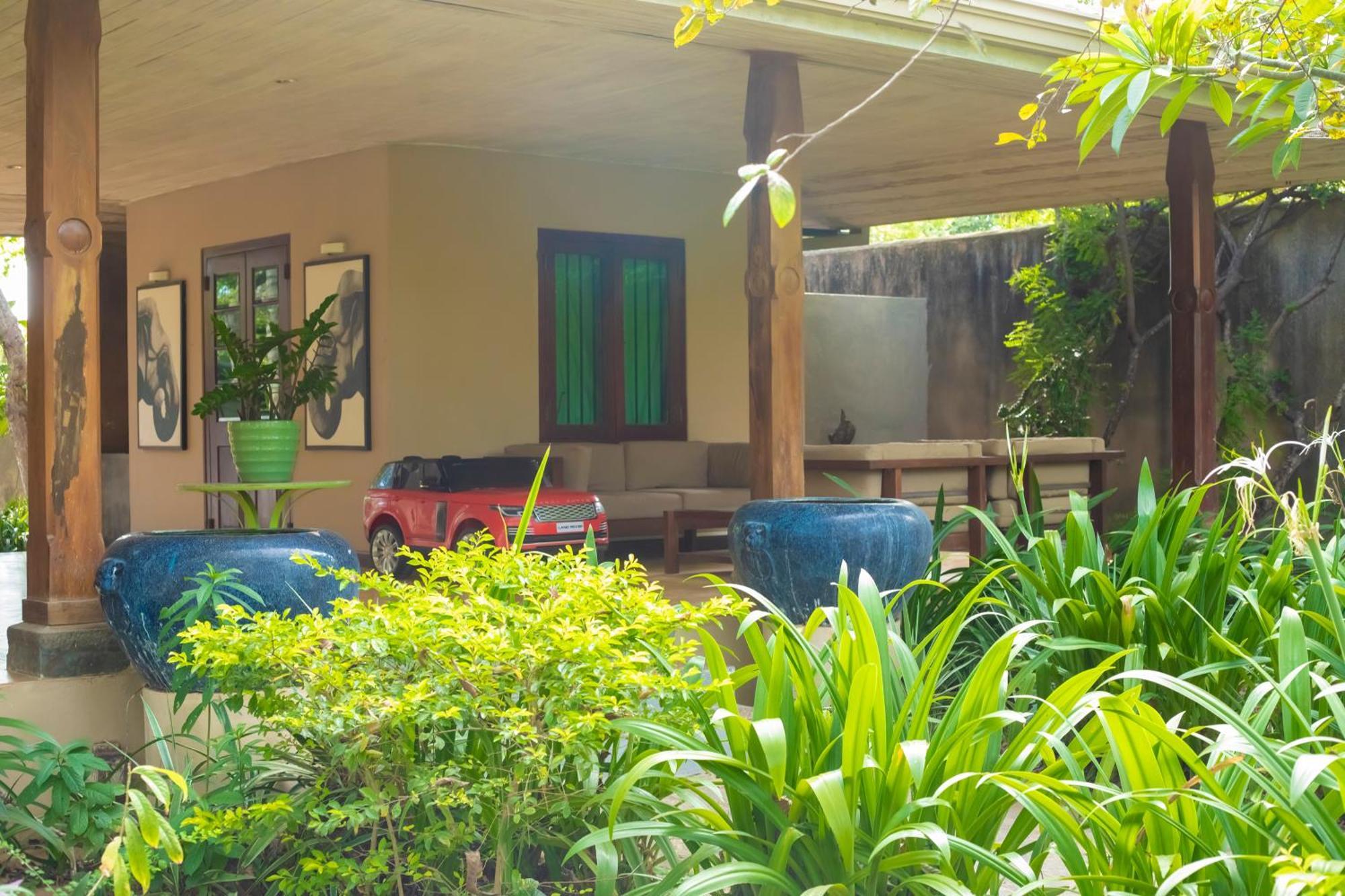 Nikara Luxury Beach House Tissamaharama Exterior foto