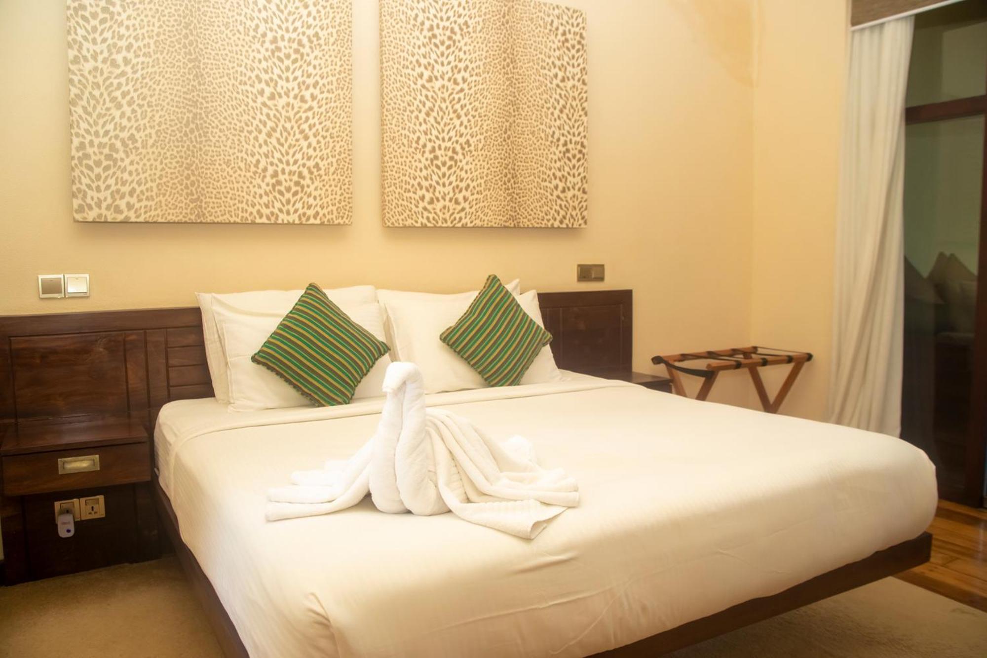 Nikara Luxury Beach House Tissamaharama Exterior foto